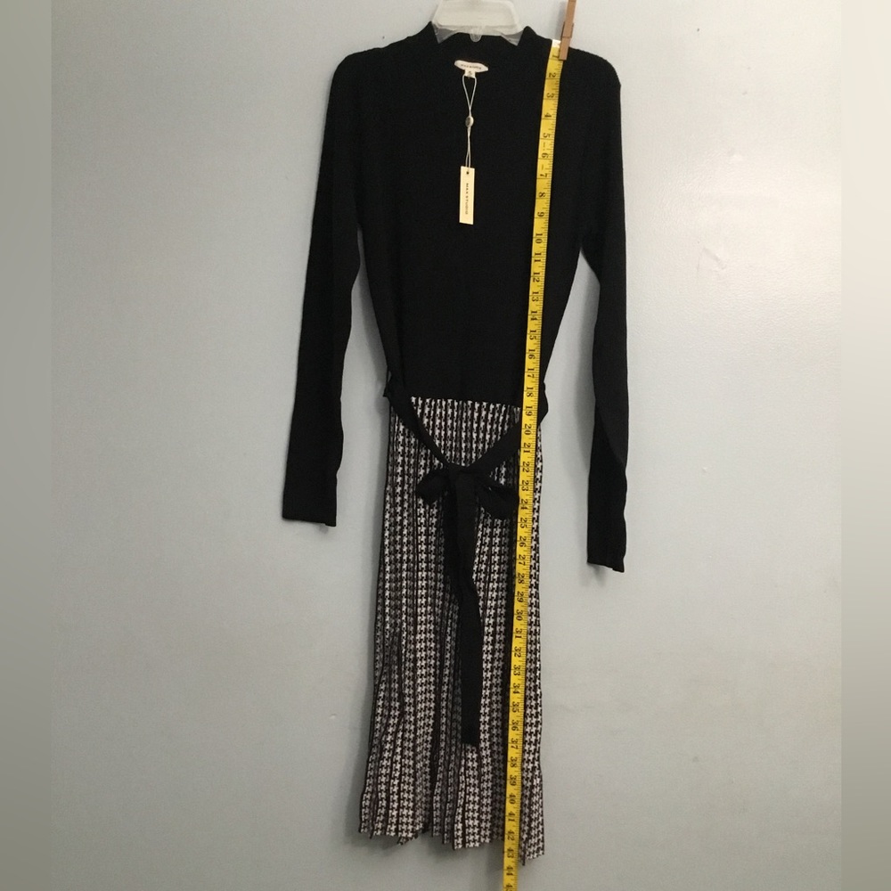 MAX STUDIO DRESS